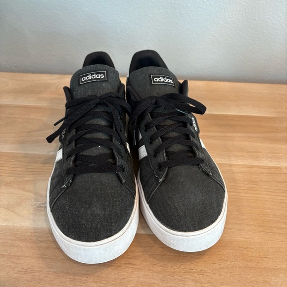 Adidas Men's 12 Daily 3.0 Skate Shoe Sneakers Core Black White Cloud Casual - Picture 2 of 8